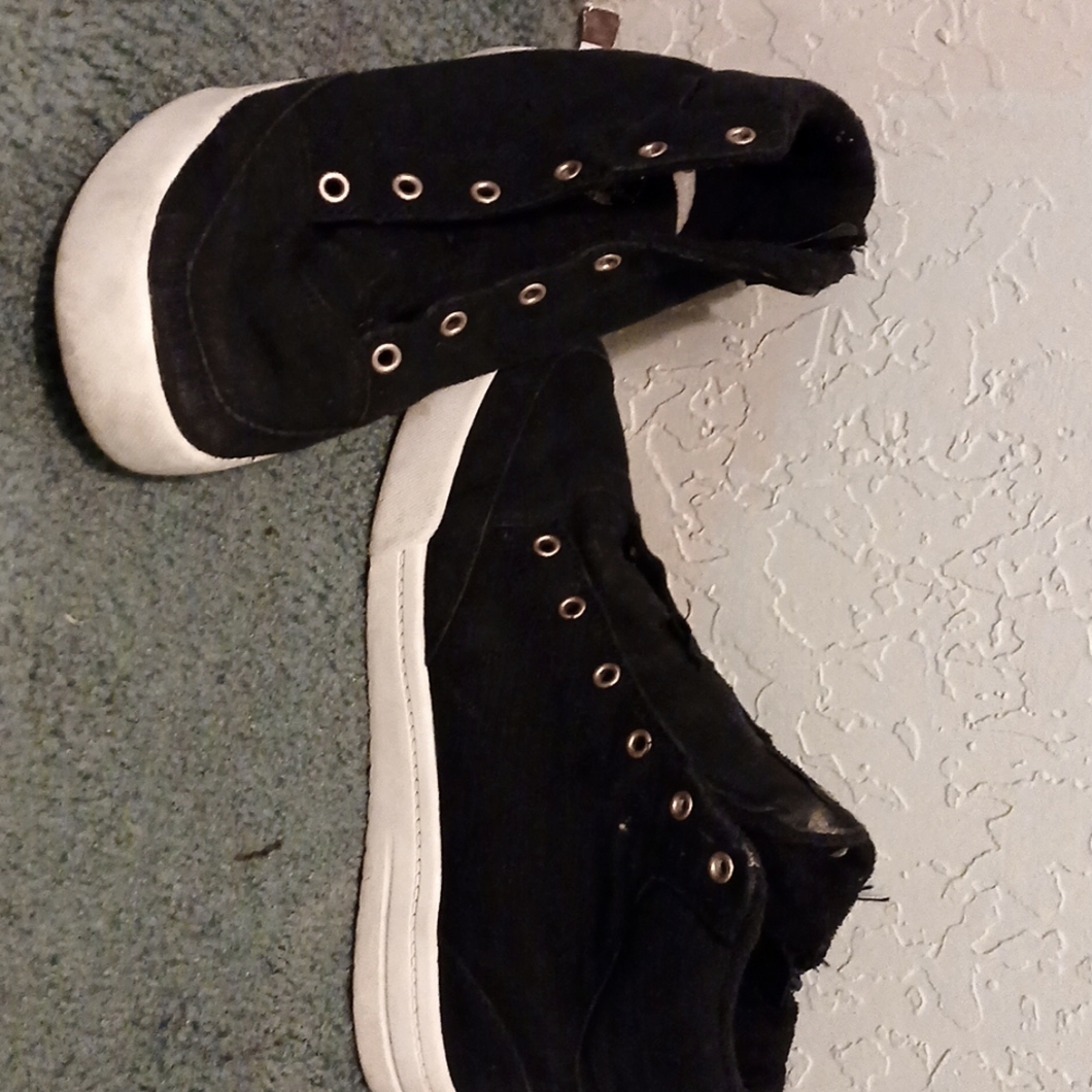 Black high top shoes size 10